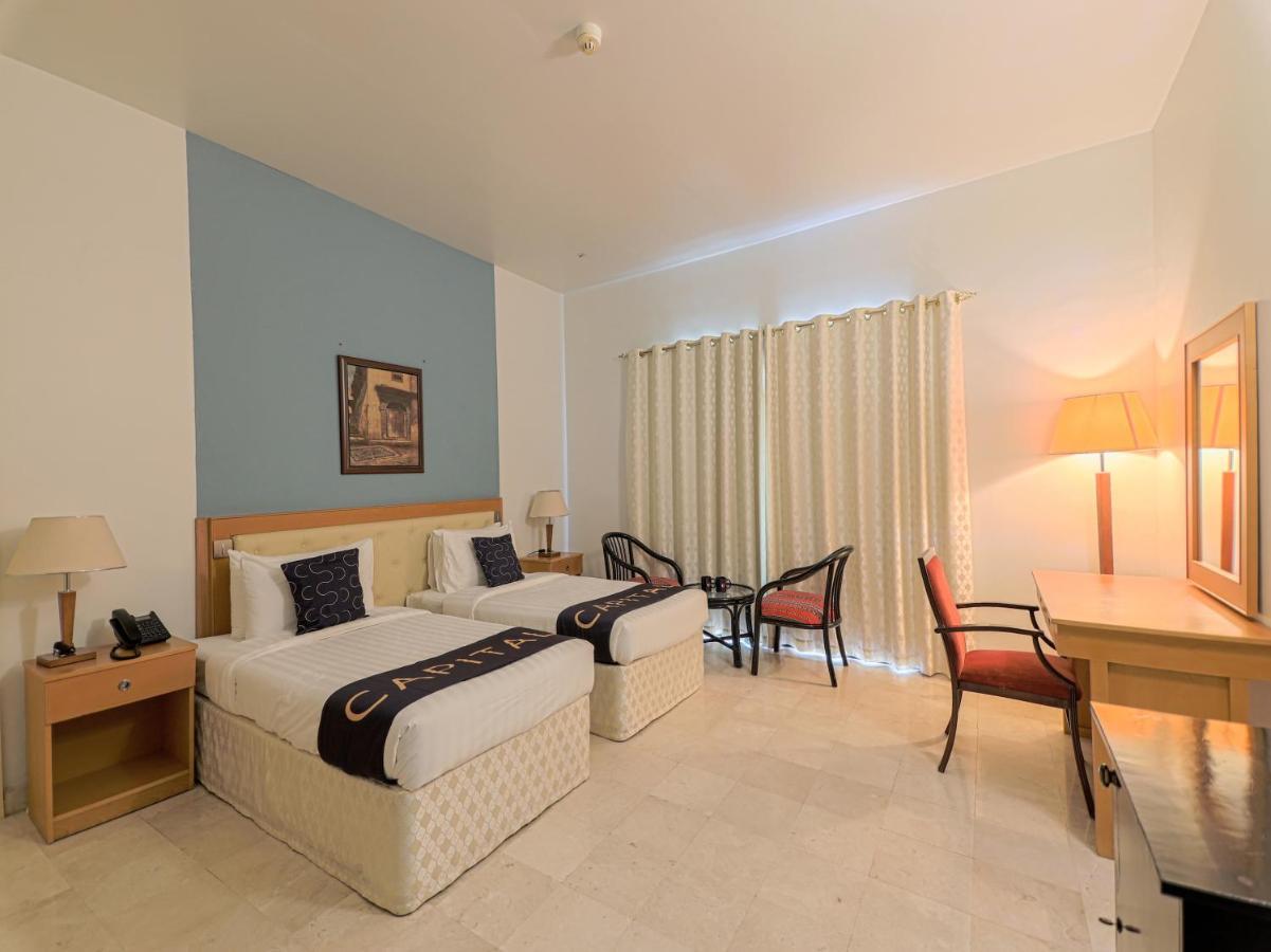 Capital O133 Al Sawadi Beach Resort & Spa Barka Ngoại thất bức ảnh