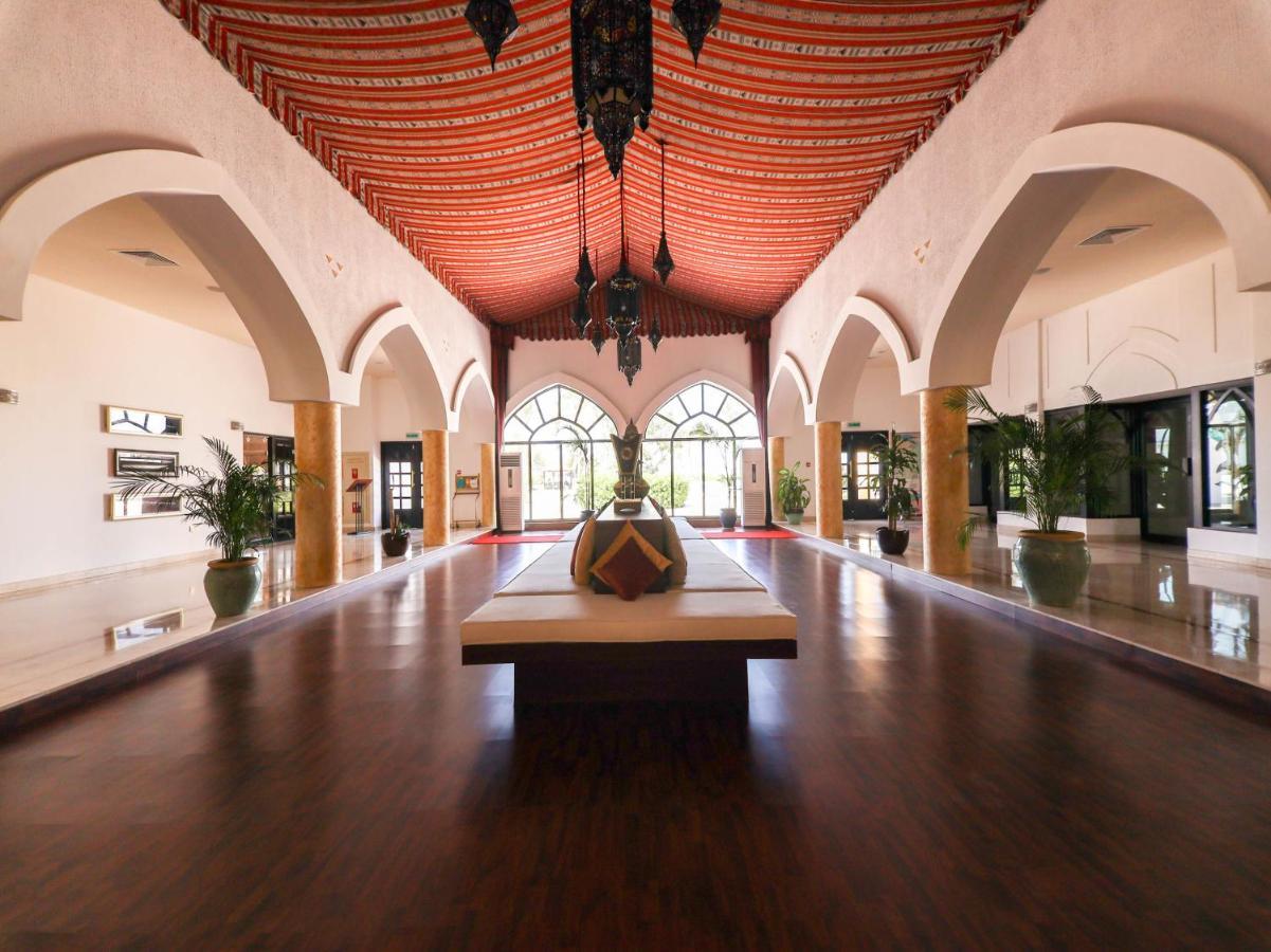 Capital O133 Al Sawadi Beach Resort & Spa Barka Ngoại thất bức ảnh