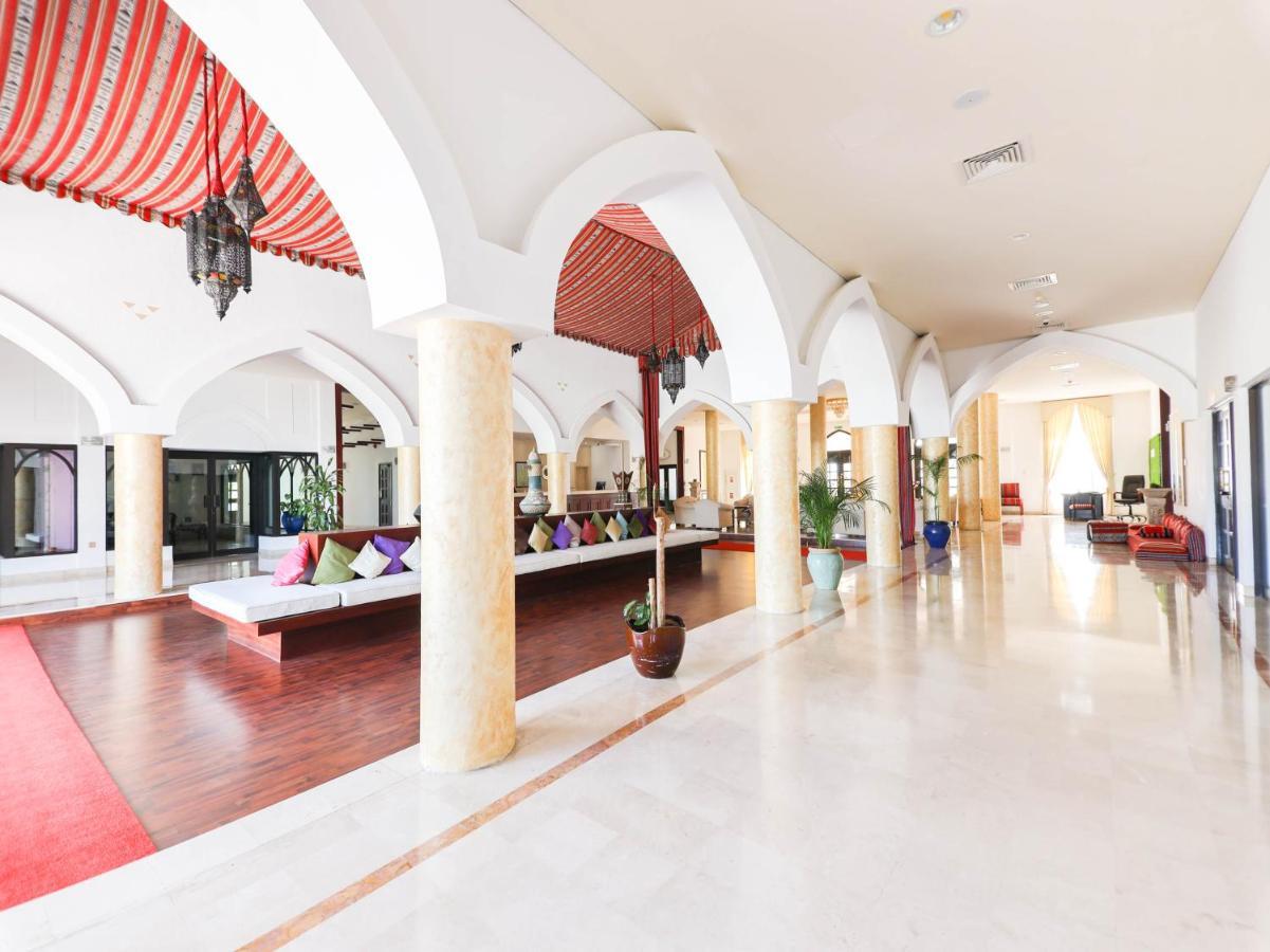 Capital O133 Al Sawadi Beach Resort & Spa Barka Ngoại thất bức ảnh