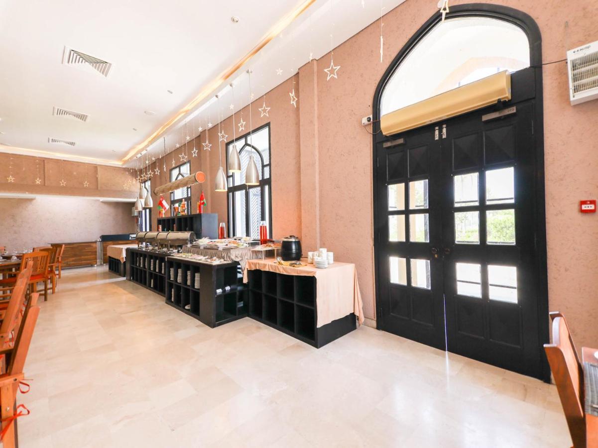 Capital O133 Al Sawadi Beach Resort & Spa Barka Ngoại thất bức ảnh