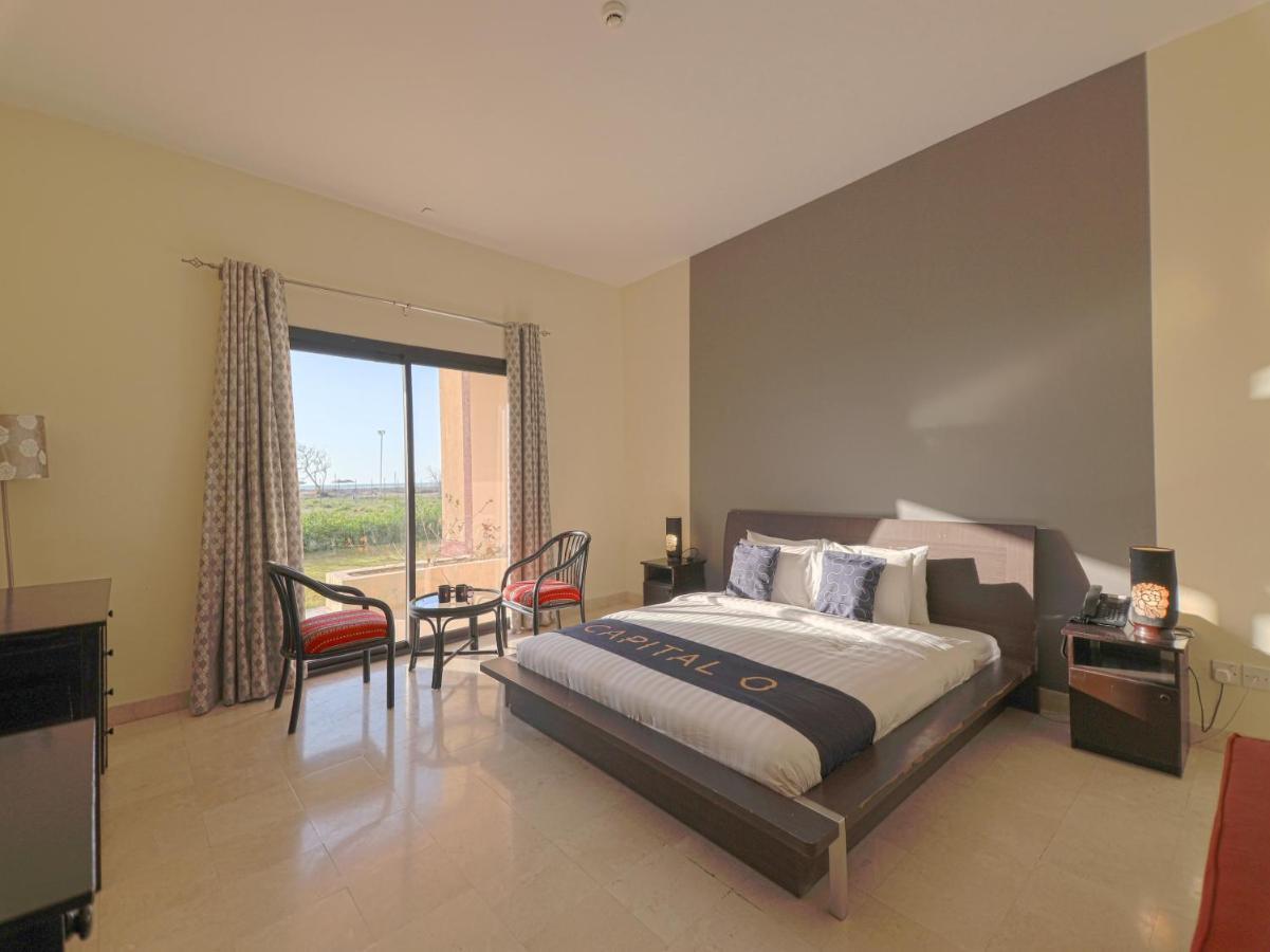 Capital O133 Al Sawadi Beach Resort & Spa Barka Ngoại thất bức ảnh