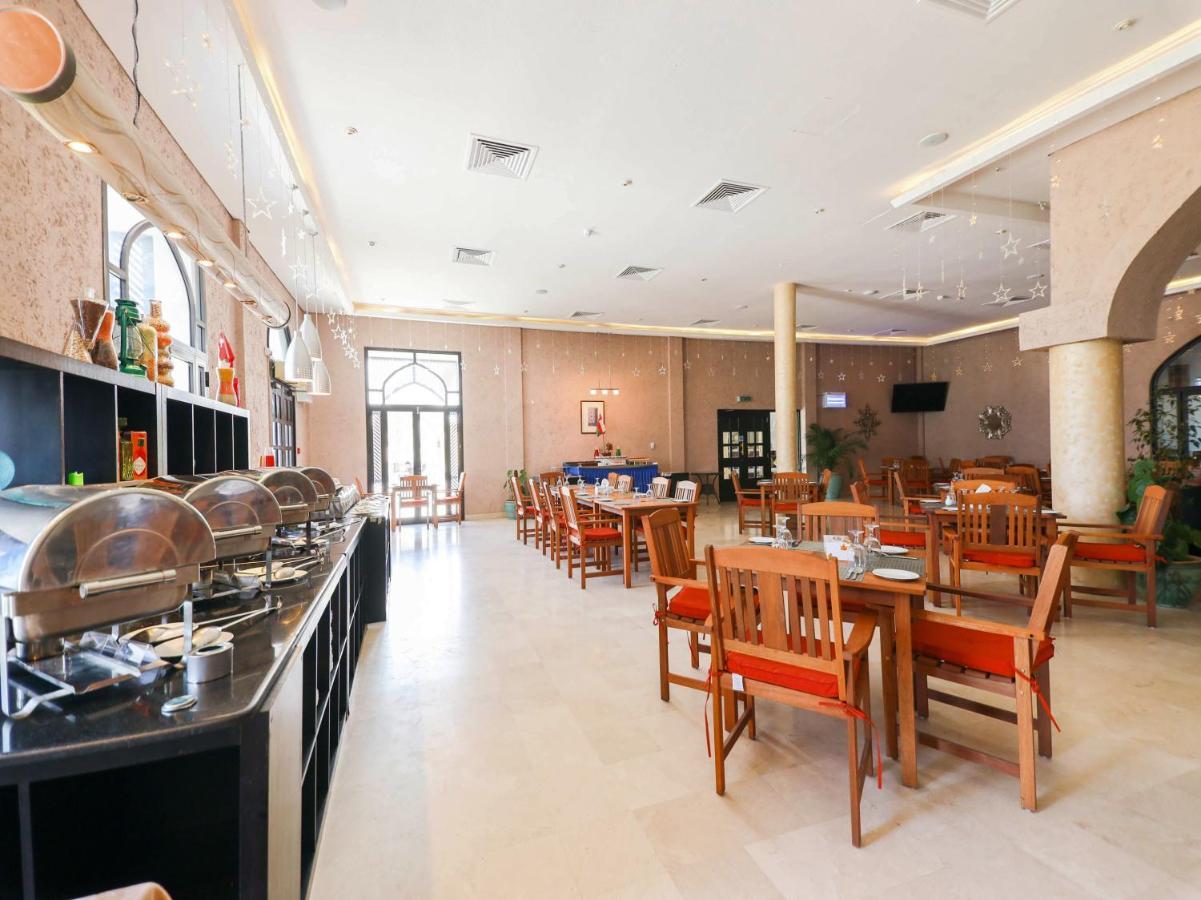 Capital O133 Al Sawadi Beach Resort & Spa Barka Ngoại thất bức ảnh
