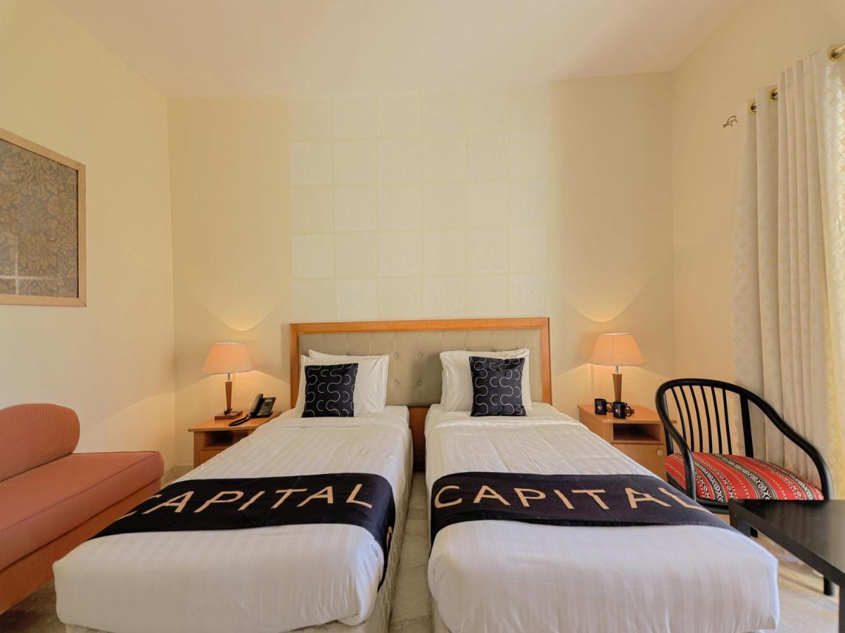 Capital O133 Al Sawadi Beach Resort & Spa Barka Ngoại thất bức ảnh