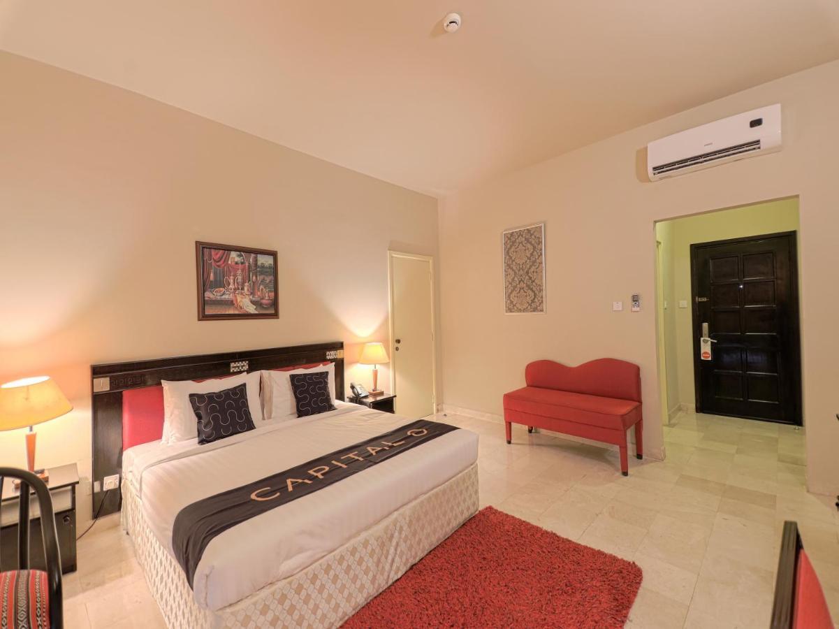 Capital O133 Al Sawadi Beach Resort & Spa Barka Ngoại thất bức ảnh