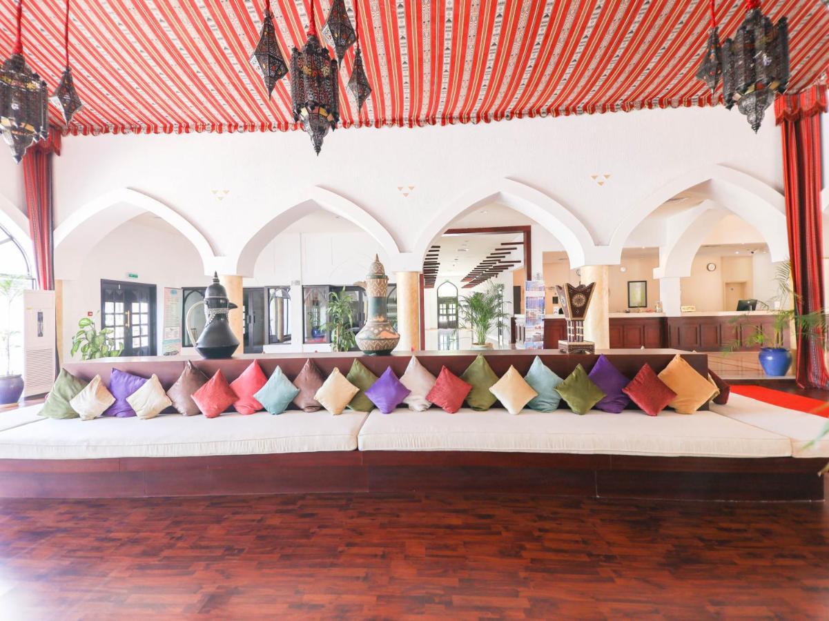 Capital O133 Al Sawadi Beach Resort & Spa Barka Ngoại thất bức ảnh